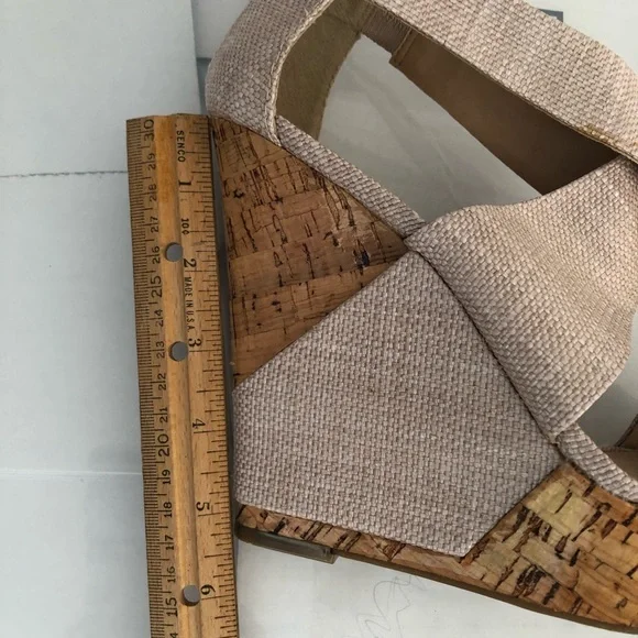 BCBG BCBGENERATION wedge platform sandal - Picture 7 of 13